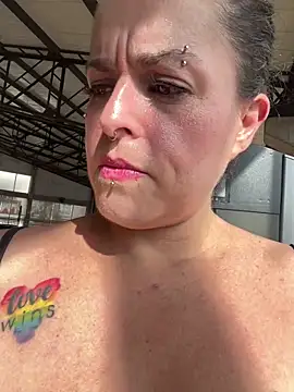 MiaHotboobs online show from 21, 6, 2026