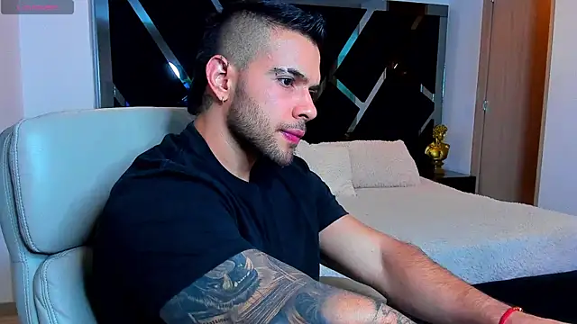 Snapshot of Raytorres chatting on 16, 7, 2026 Raytorres online show from 16, 7, 2026