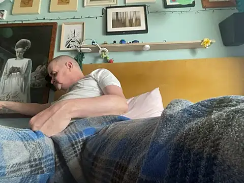 MyCockWantsYourWetVagina online show from 14, 4, 2026