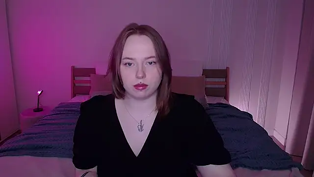 SelenaLily online show from 22, 4, 2026