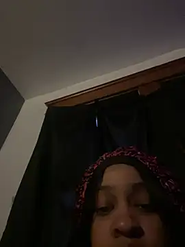 Snapshot of brilove22 chatting on 4, 6, 2026 brilove22 online show from 4, 6, 2026