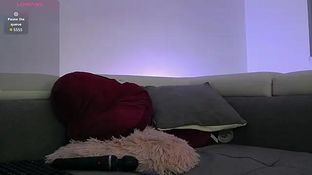 loveKyliee online show from 7, 4, 2026