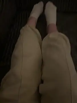 LilouPieds online show from 24, 3, 2026