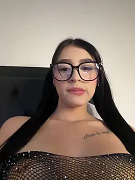 Hannaa blondee online show from 24, 4, 2026