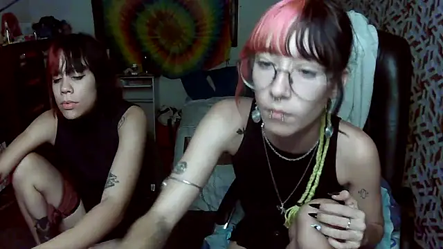 Snapshot of Moon_ chatting on 22, 4, 2026 Moon online show from 22, 4, 2026