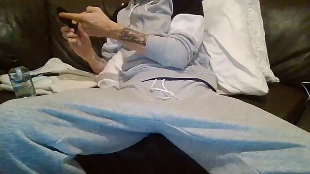 feetlovrr94 online show from 8, 4, 2026