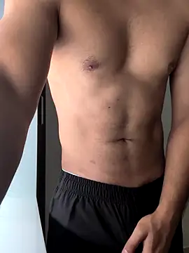 handsome-hunky online show from 18, 4, 2026