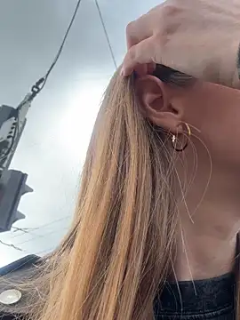 Snapshot of FReyja_44 chatting on 27, 3, 2026 FReyja 44 online show from 27, 3, 2026