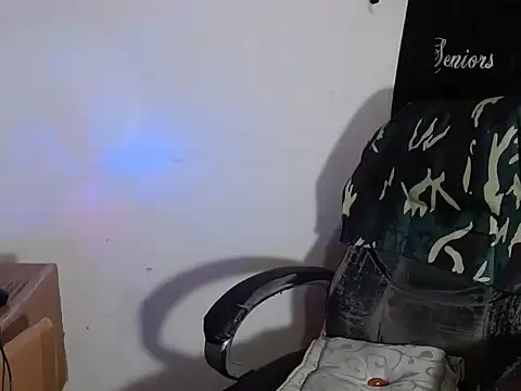 SexyboyHot2000 online show from 23, 4, 2026