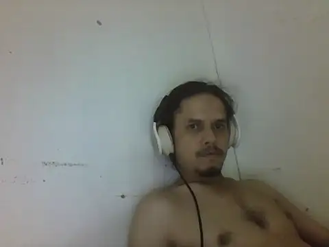 Snapshot of Raku2386 chatting on 14, 4, 2026 Raku2386 online show from 14, 4, 2026