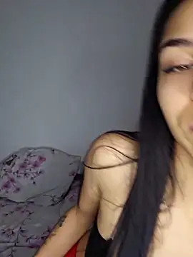 Crissdesire online show from 10, 4, 2026