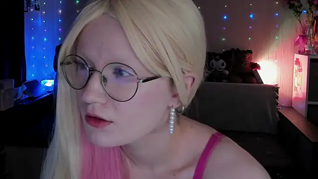 JulietFisher online show from 25, 6, 2026