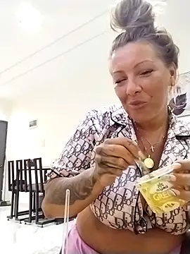 Exotic ParisX online show from 1, 4, 2026