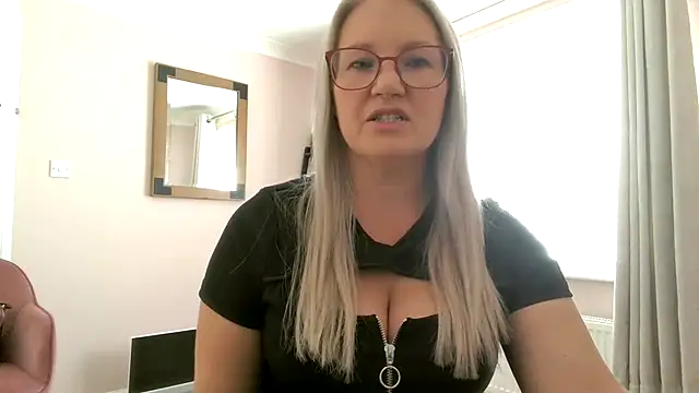 EmberSinn online show from 9, 6, 2026