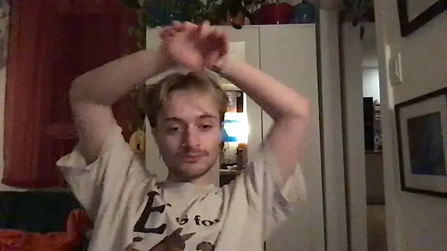 Snapshot of TwinkGaymer chatting on 25, 3, 2026 TwinkGaymer online show from 25, 3, 2026