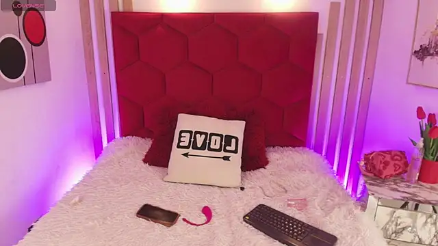 Snapshot of MiaGinger_ chatting on 26, 6, 2026 MiaGinger online show from 26, 6, 2026