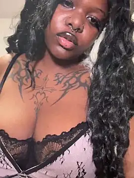 Nyla xox online show from 10, 4, 2026