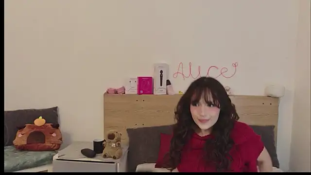 Snapshot of Sweet_Alice_S chatting on 7, 7, 2026 Sweet Alice S online show from 7, 7, 2026