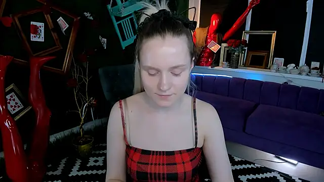SherriButlers online show from 11, 5, 2026