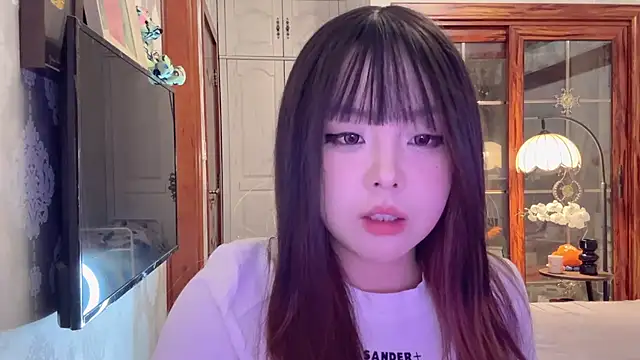 Snapshot of thelittlexx chatting on 5, 5, 2026 thelittlexx online show from 5, 5, 2026