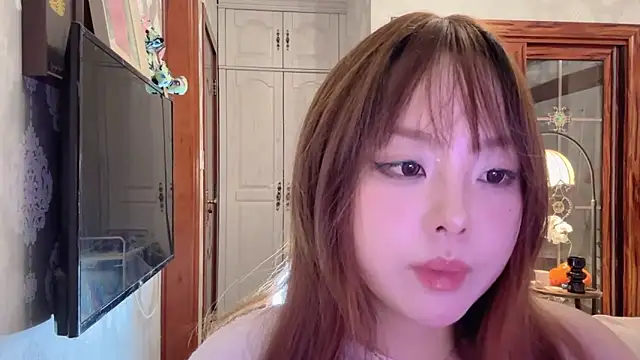 Snapshot of thelittlexx chatting on 18, 5, 2026 thelittlexx online show from 18, 5, 2026