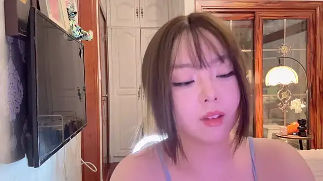 Snapshot of thelittlexx chatting on 23, 5, 2026 thelittlexx online show from 23, 5, 2026