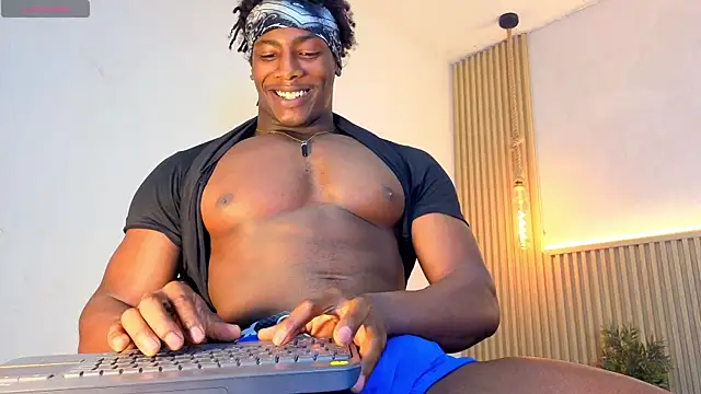 Snapshot of maxmuscle10 chatting on 9, 7, 2026 maxmuscle10 online show from 9, 7, 2026