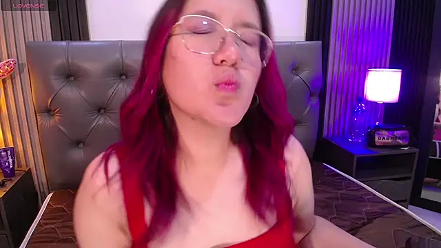 Snapshot of Lana_sweett2 chatting on 7, 7, 2026 Lana sweett2 online show from 7, 7, 2026