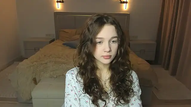 Snapshot of SharriSang chatting on 13, 7, 2026 SharriSang online show from 13, 7, 2026