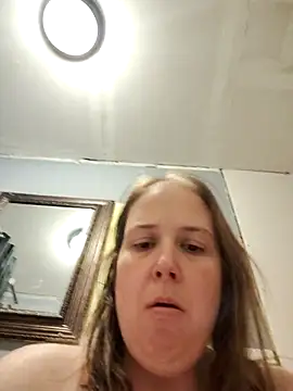 023thickandjuicy07 online show from 22, 4, 2026