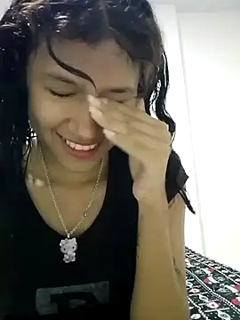 Yi Uzi online show from 15, 5, 2026