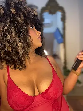 Snapshot of Kendra_curly chatting on 8, 8, 2026 Kendra curly online show from 8, 8, 2026