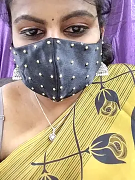 Snapshot of honeyflowerr chatting on 26, 3, 2026 honeyflowerr online show from 26, 3, 2026