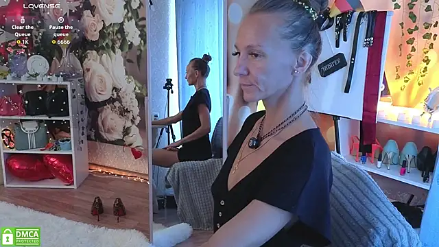 jesica mooonn online show from 28, 6, 2026