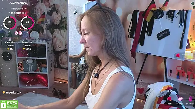 jesica mooonn online show from 6, 7, 2026