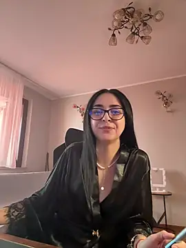 Snapshot of TheaMerve chatting on 17, 4, 2026 TheaMerve online show from 17, 4, 2026