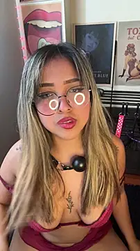 NinaValencia  online show from 20, 5, 2026