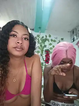 Snapshot of BelleKaty_ chatting on 1, 4, 2026 BelleKaty online show from 1, 4, 2026