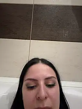 Snapshot of EvaSmeet chatting on 15, 4, 2026 EvaSmeet online show from 15, 4, 2026
