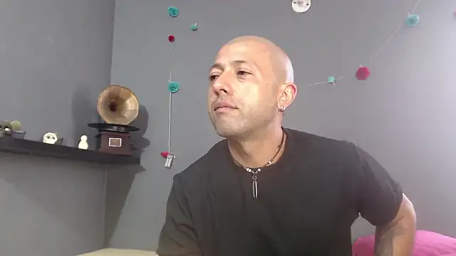 Snapshot of _bonnie_and_clyde chatting on 1, 7, 2026 bonnie and clyde online show from 1, 7, 2026