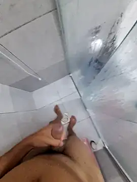 Snapshot of Anonimo-misterioso chatting on 1, 4, 2026 Anonimo-misterioso online show from 1, 4, 2026