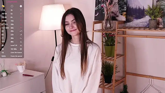 CherlyGuss online show from 8, 4, 2026