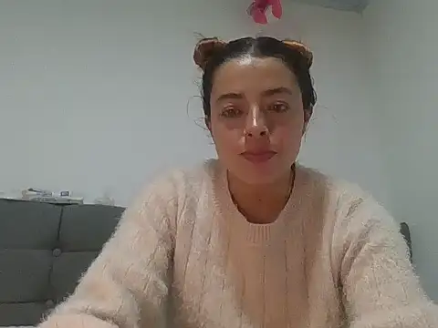 cattleya Louise online show from 18, 4, 2026