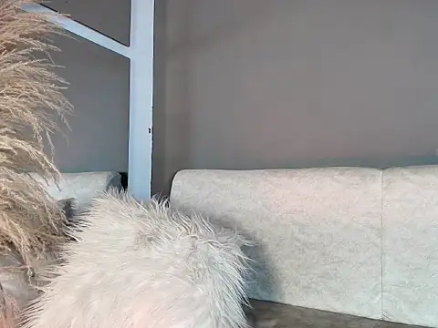 Zoee 8 online show from 20, 6, 2026