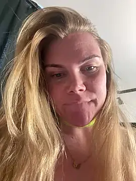 Snapshot of SexyBlondJoanna-Exclusief chatting on 2, 4, 2026 SexyBlondJoanna-Exclusief online show from 2, 4, 2026