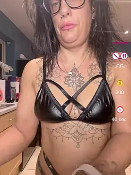 Snapshot of IvyBelleMilf chatting on 17, 6, 2026 IvyBelleMilf online show from 17, 6, 2026