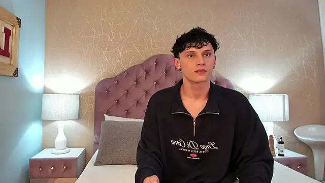 Snapshot of LephyStar chatting on 11, 4, 2026 LephyStar online show from 11, 4, 2026