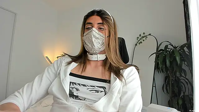 LilyReina online show from 20, 4, 2026