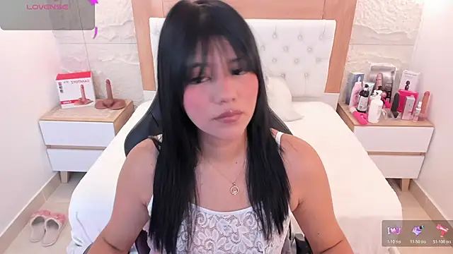 MILLYEVANS1 online show from 26, 6, 2026