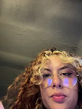 Snapshot of Amber-fire chatting on 31, 3, 2026 Amber-fire online show from 31, 3, 2026